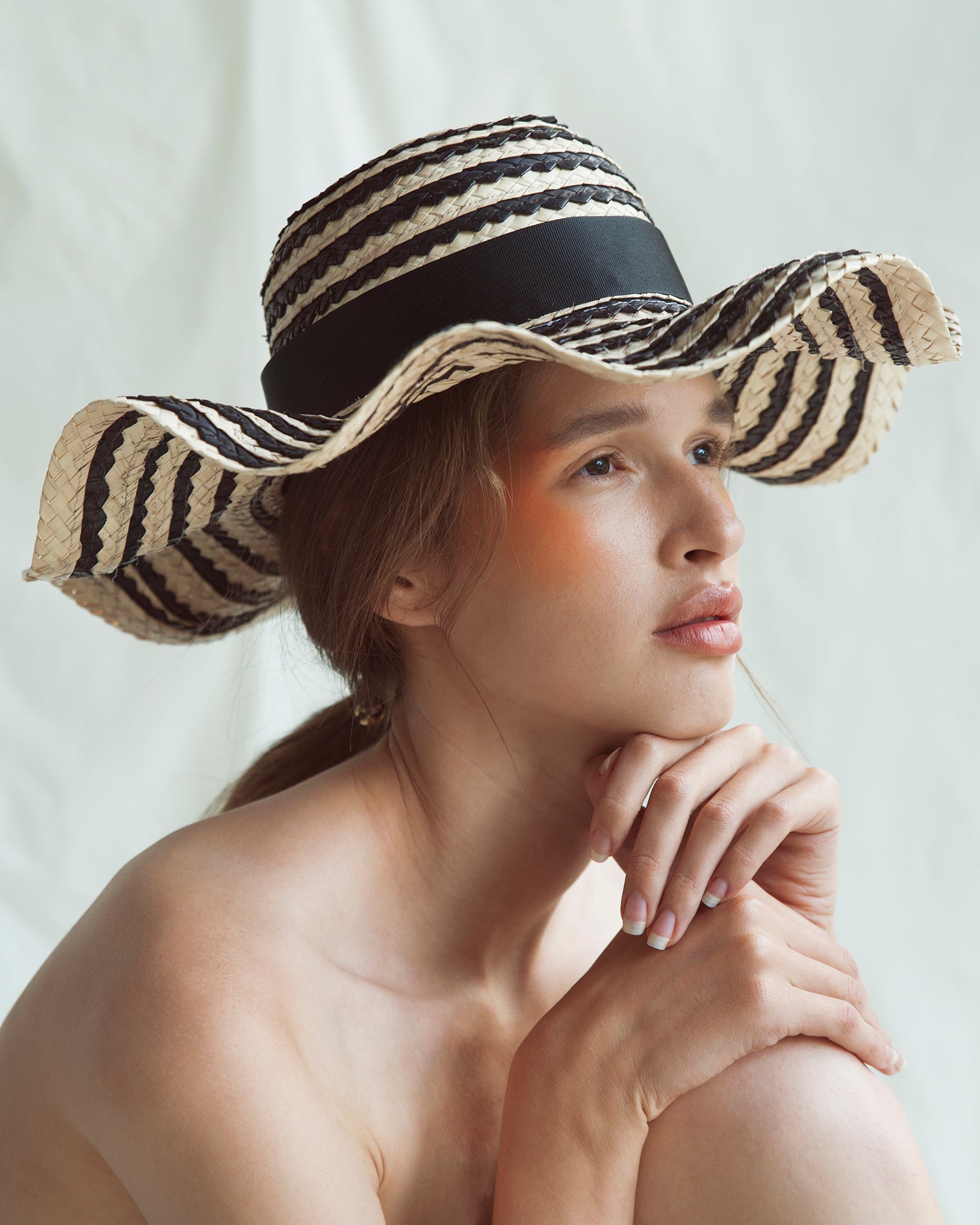 MINI ONDAS HAT ZEBRA