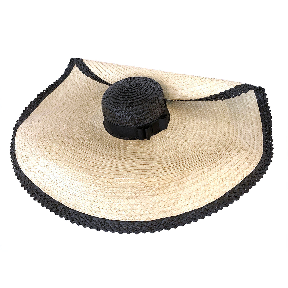 Tsunami Black & White